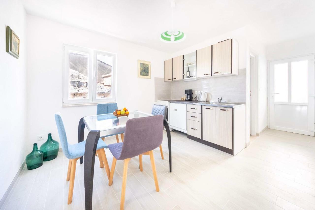 Apartmani Ada 1 Povlja  Kültér fotó